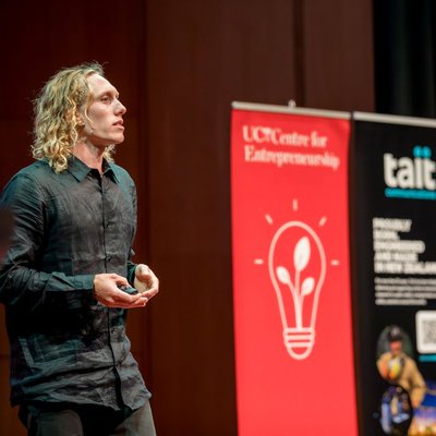 cq5dam.web.1280.1280